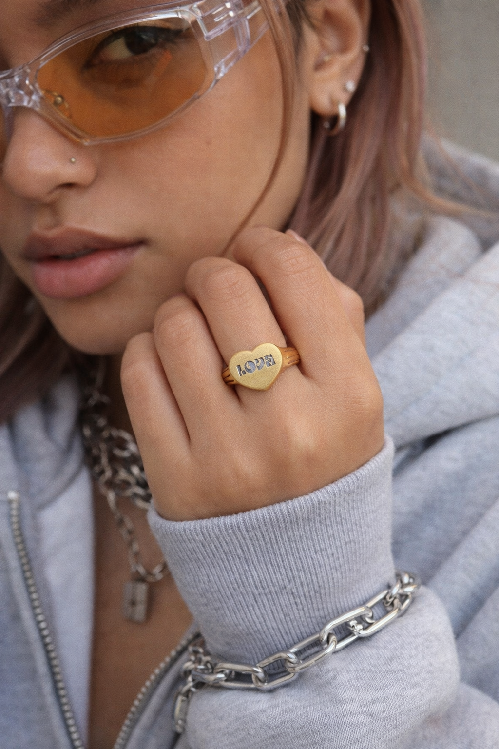 Lova Signet Ring